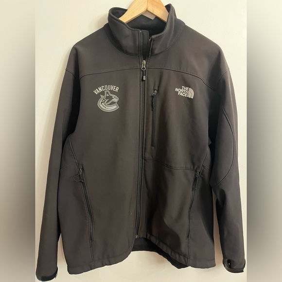 North Face Men’s Vancouver Canucks Jacket XL - Picture 1 of 14